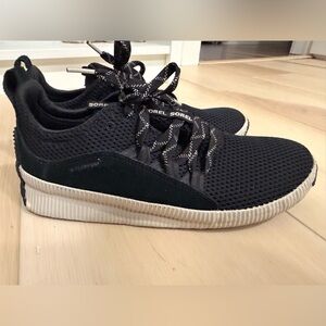 Sorel Out N About Plus Lace Sneakers Women’s 9 Black Waterproof Suede